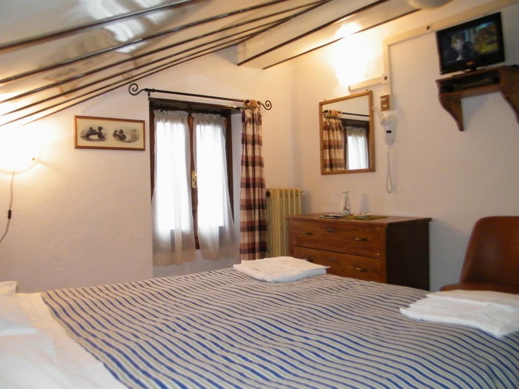 Albergo Ristorante Macugnaga Cameră foto